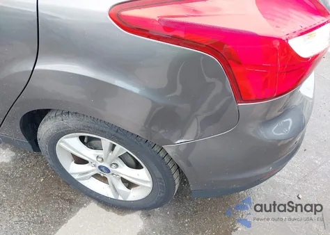 2014 Ford Focus Se z USA, uszkodzony, nr VIN 1FADP3K28EL437320